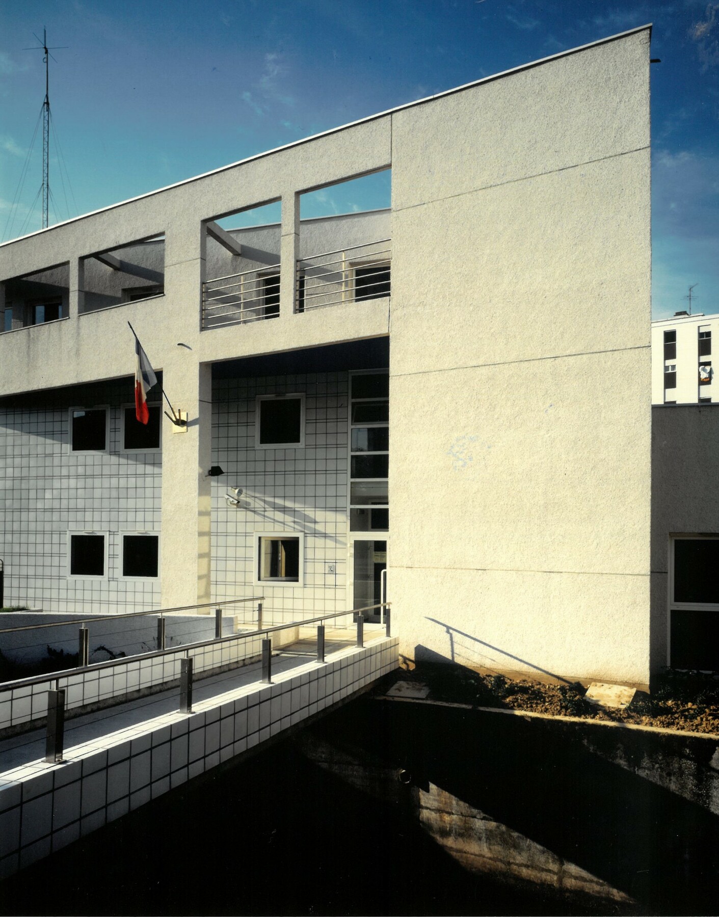 MINITERE DE l'INTERIEUR - COMMISSARIAT - LONGJUMEAU